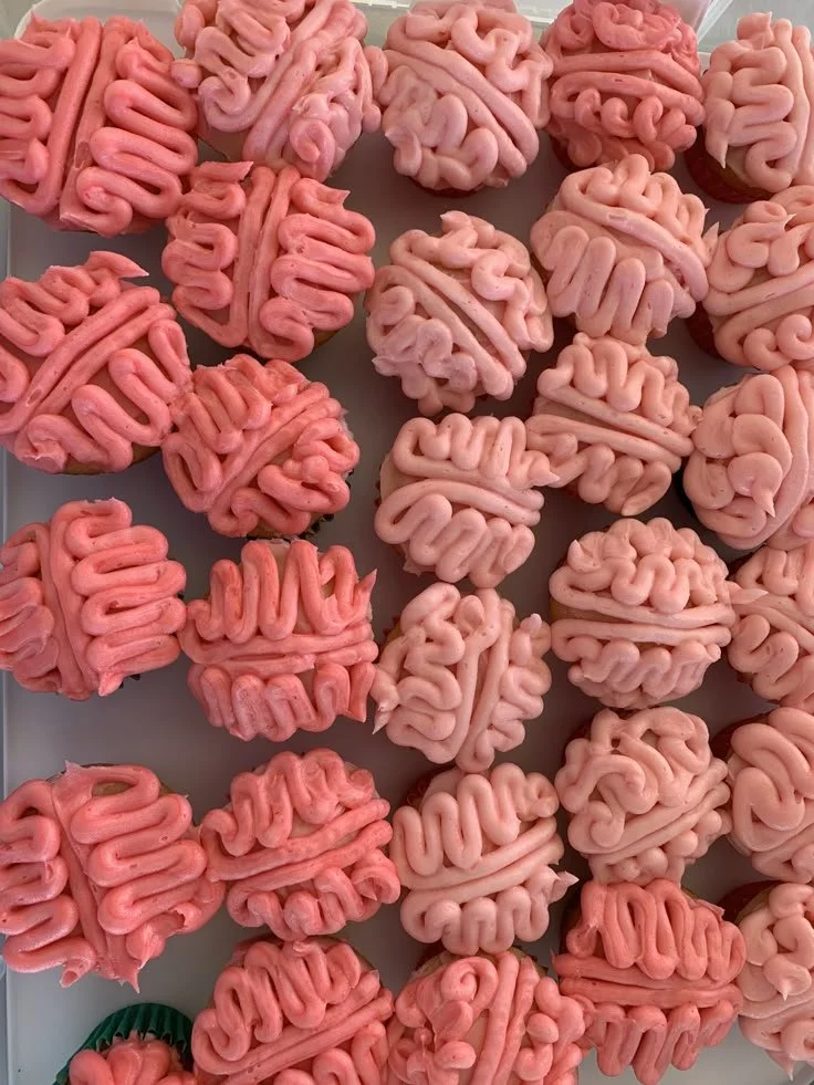 Delicious brain-shaped cupcakes decorated for Halloween