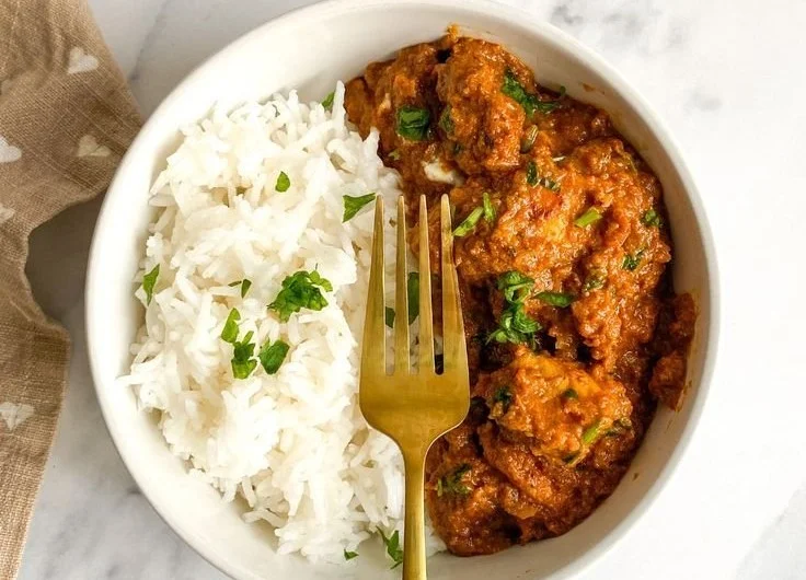 Low calorie butter chicken recipe with spices and ingredients